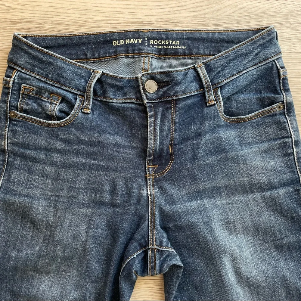 4/$25 | Old Navy | Rockstar Mid Rise Skinny Jeans for Women | Size 2 Long - Picture 4 of 9
